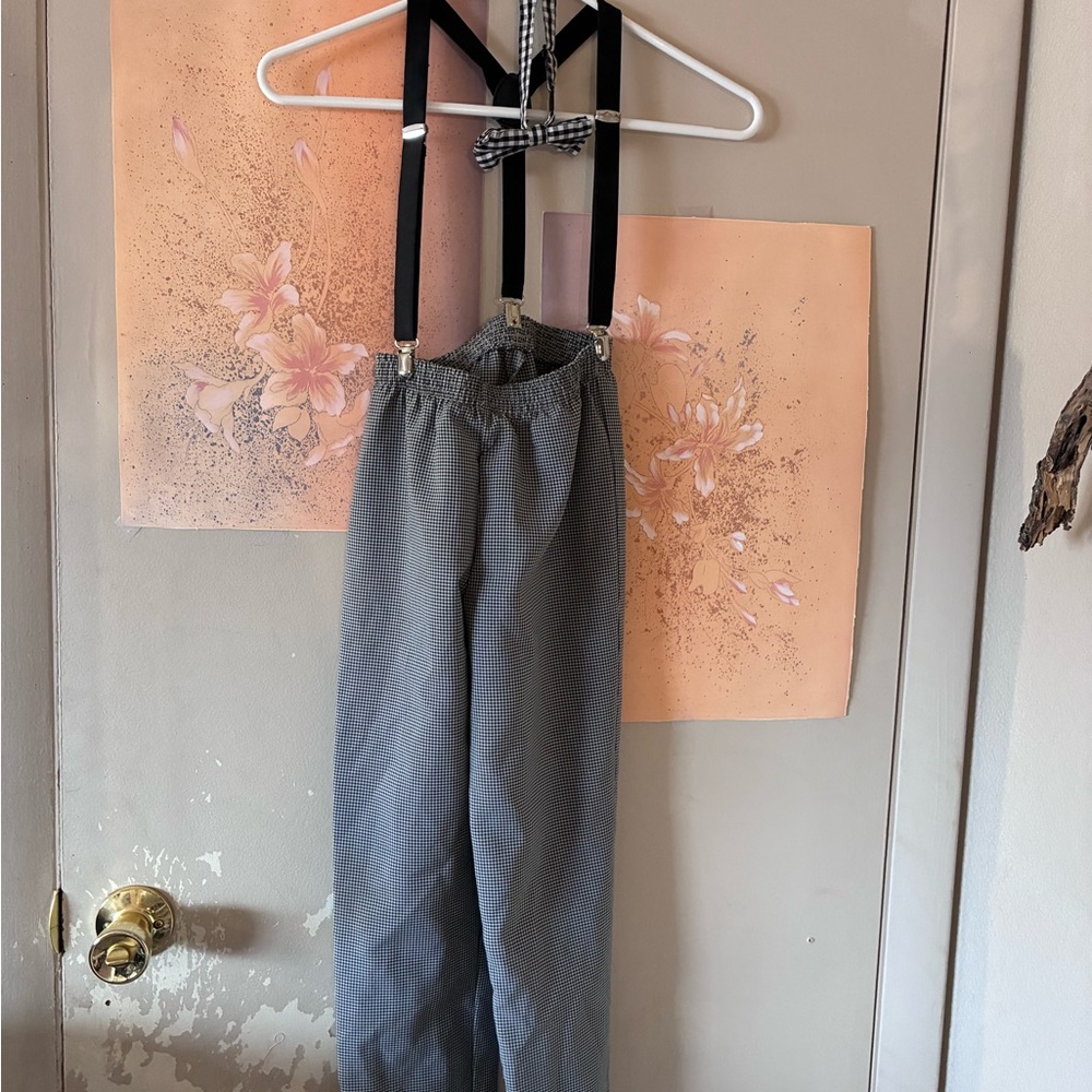 Izod boys Gray Checkered Pants with Black Suspenders